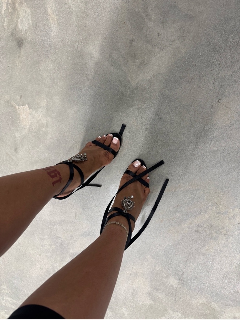 Giuseppe Zanotti VTG Jeweled
Black Strappy Lace-Up Heels with Silver Accents - Picture 5 of 5